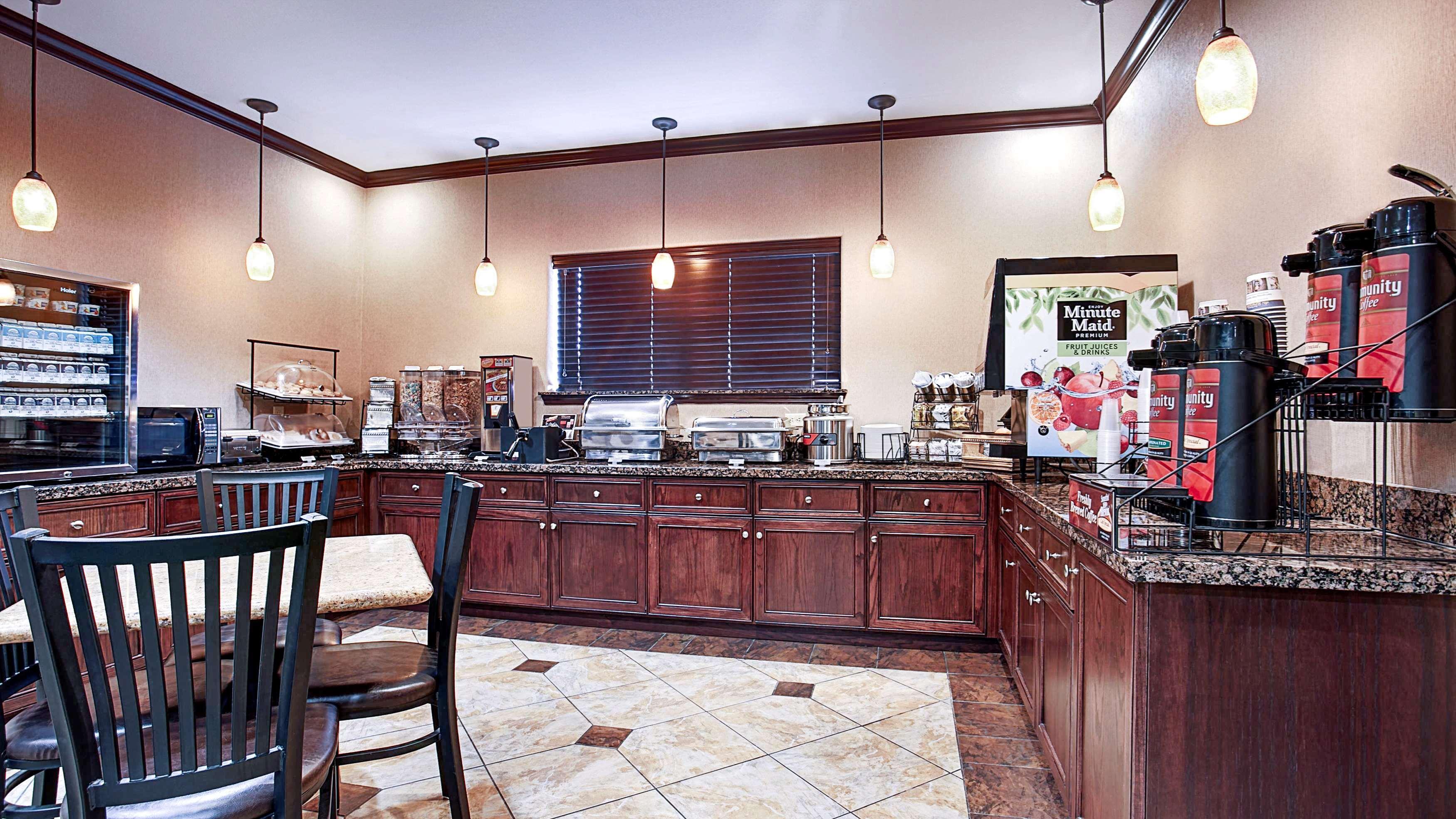 Best Western Plus Royal Mountain Inn & Suites Athens Luaran gambar